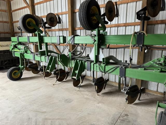 Image of John Deere 845 equipment image 3