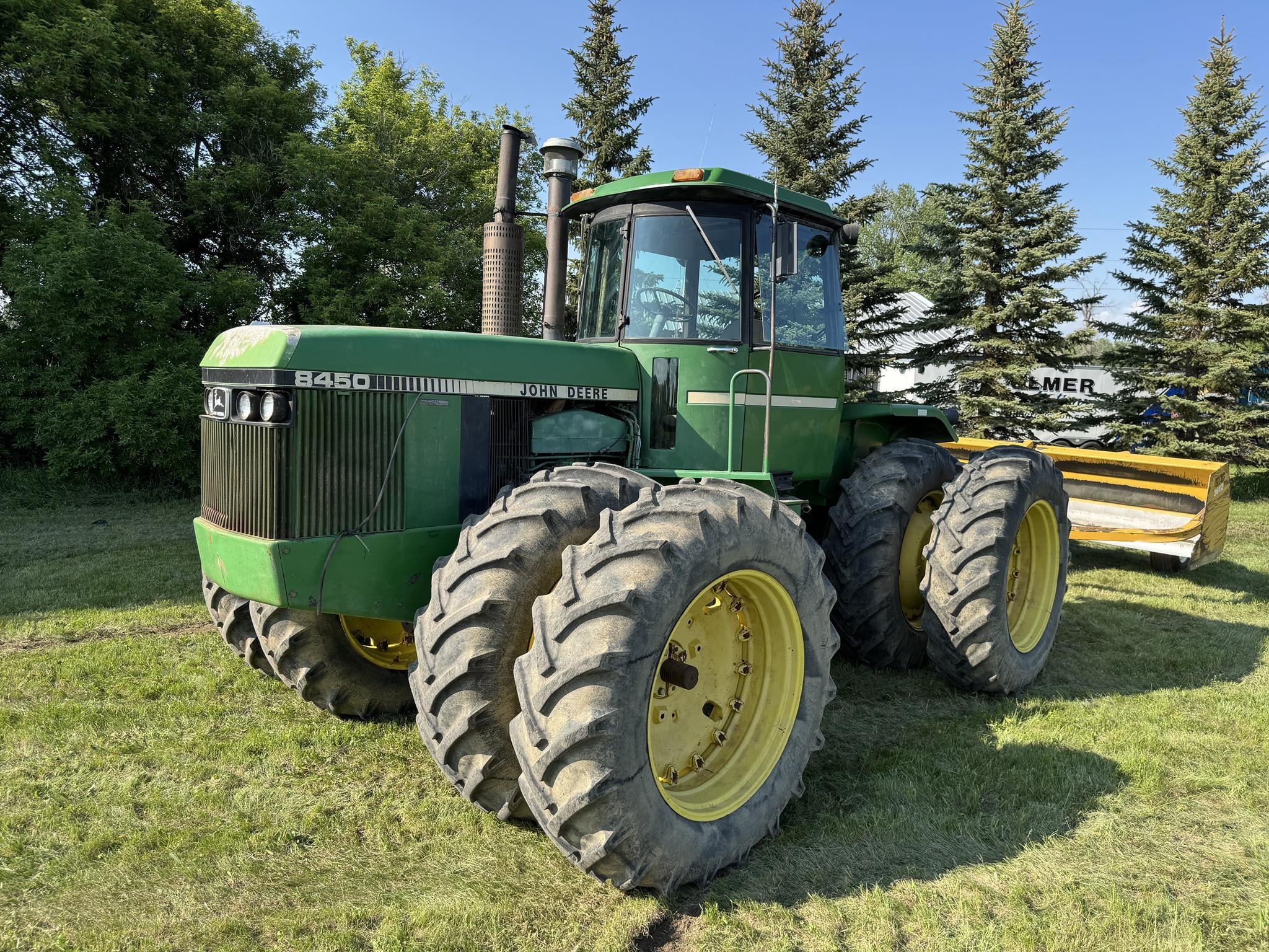SOLD - John Deere 8450 Tractors with 225 HP | Tractor Zoom