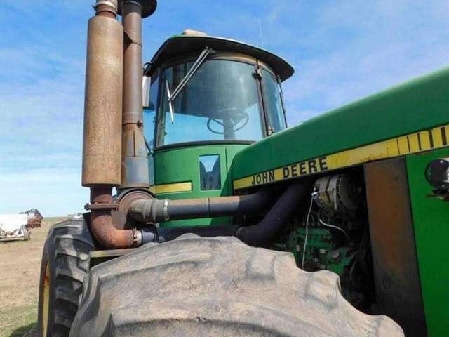 Image of John Deere 8450 equipment image 3