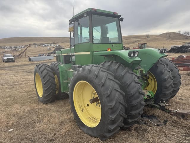 Image of John Deere 8450 equipment image 2