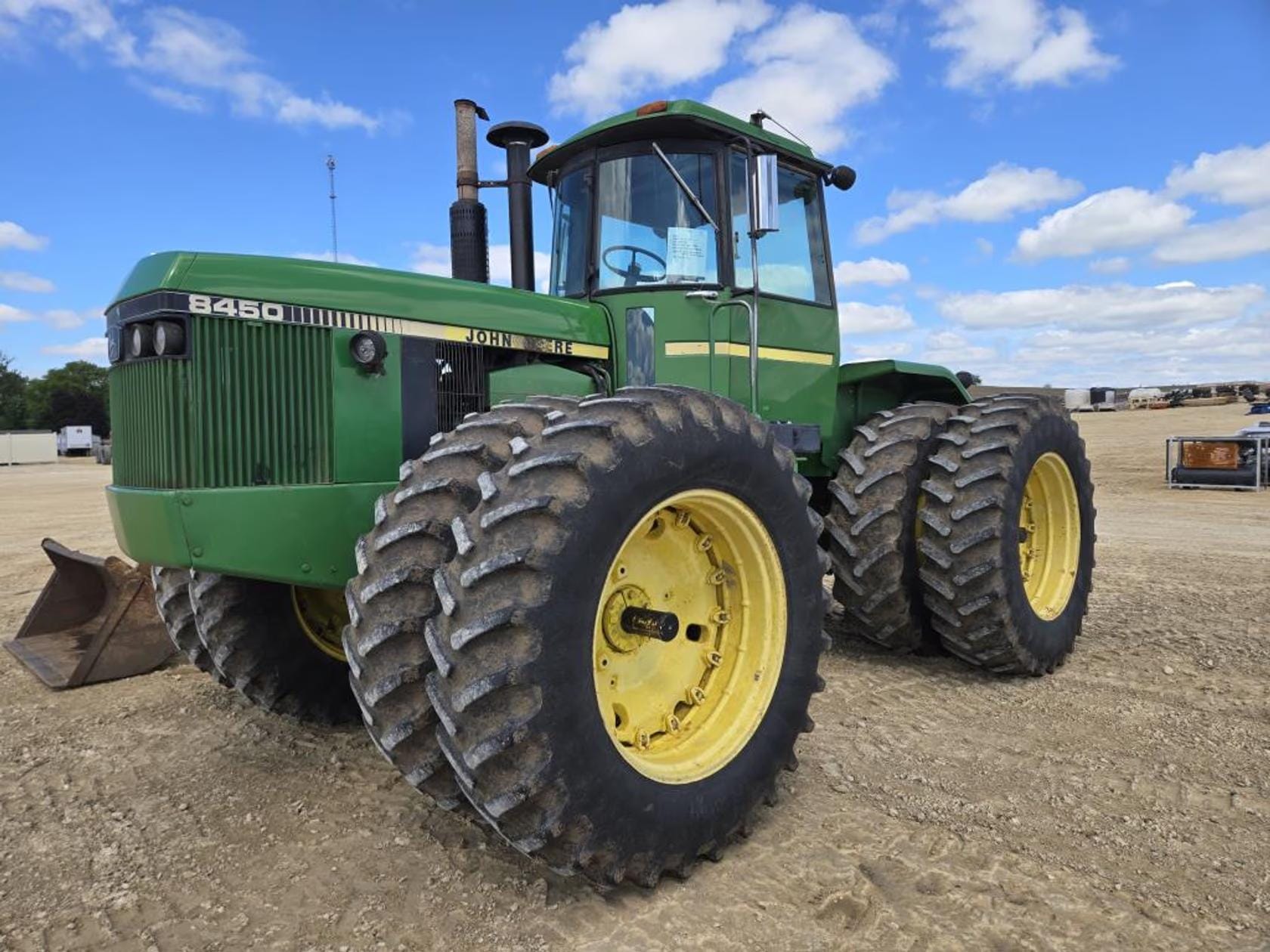 John Deere 8450 Equipment Image0