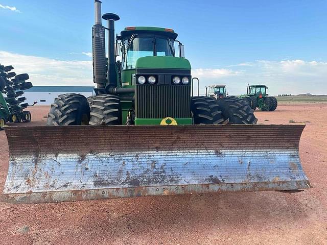 Image of John Deere 8450 equipment image 2