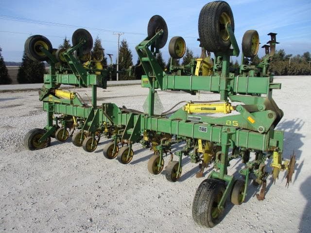 Image of John Deere 85 equipment image 2