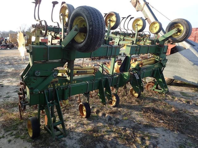 Image of John Deere 85 equipment image 2