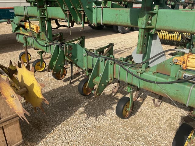 Image of John Deere 85 equipment image 4