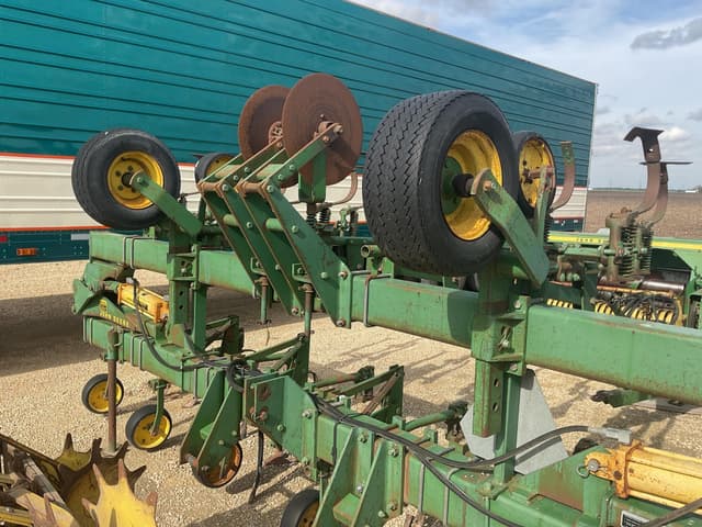 Image of John Deere 85 equipment image 3