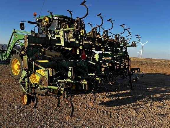 John Deere 85 Equipment Image0