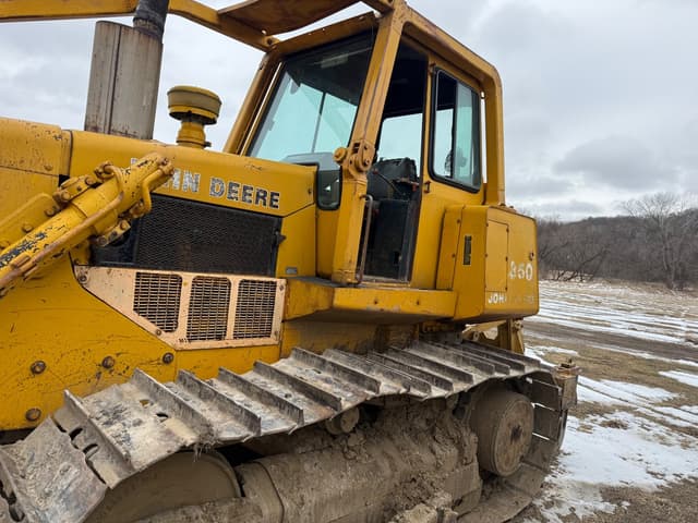 Image of John Deere 850 equipment image 3