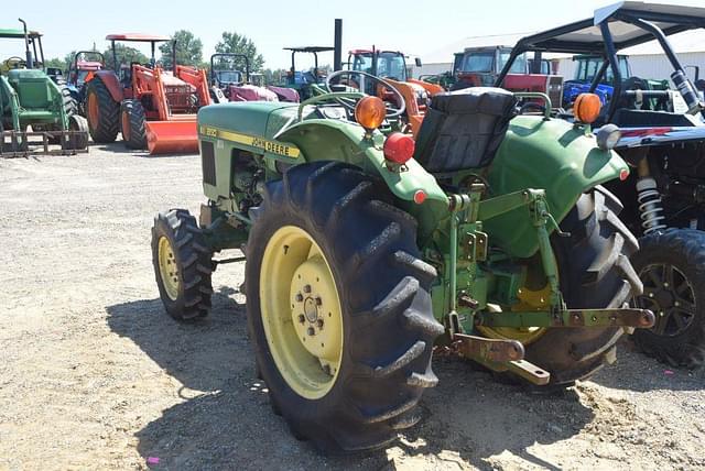 Image of John Deere 850 equipment image 1