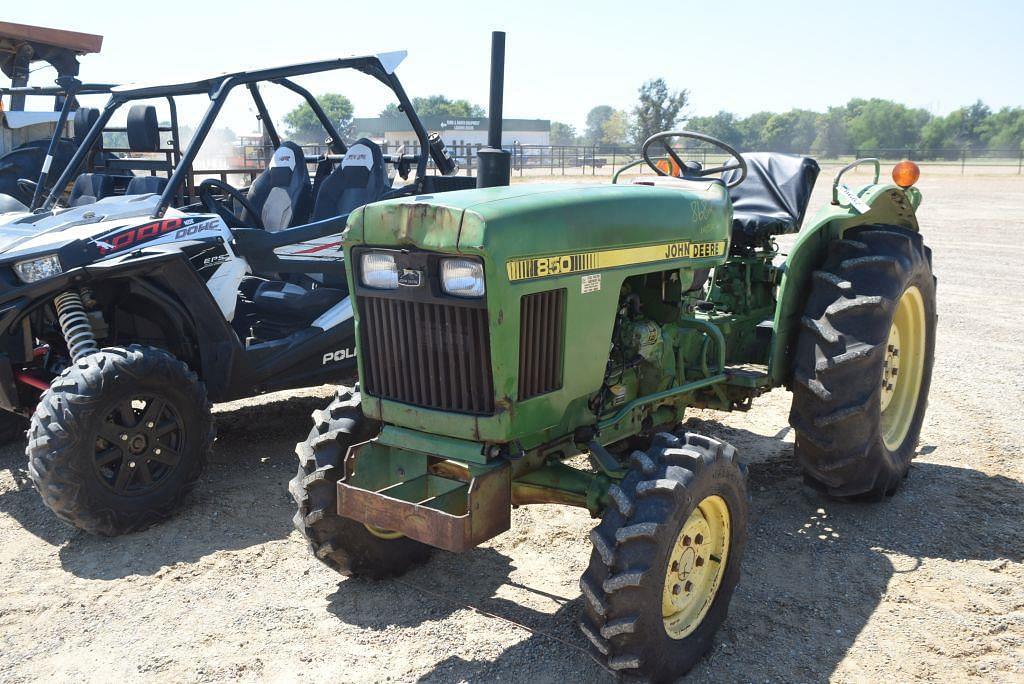 Image of John Deere 850 Primary image