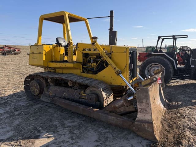 Image of John Deere 850B equipment image 4