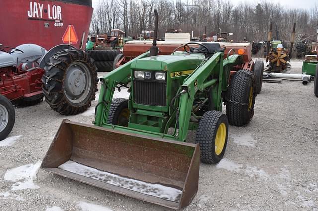 Image of John Deere 850 equipment image 1