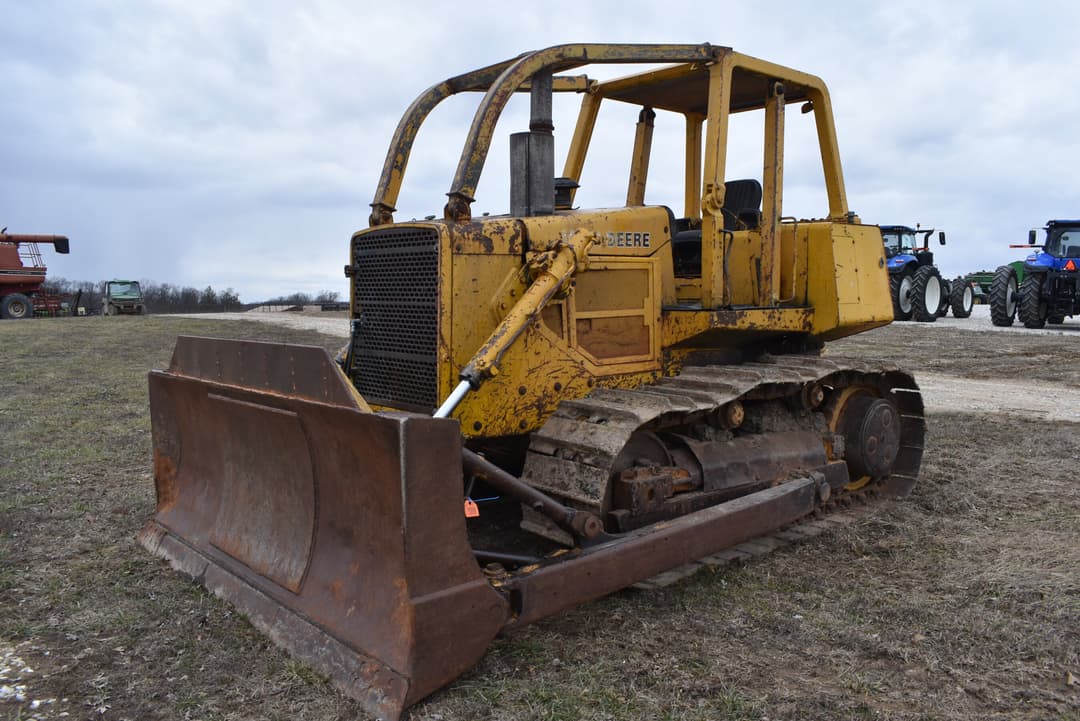 Image of John Deere 850 Primary image