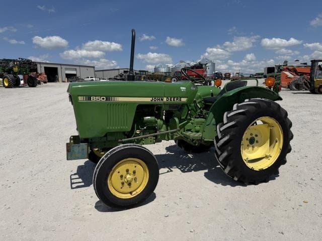 Image of John Deere 850 Primary image