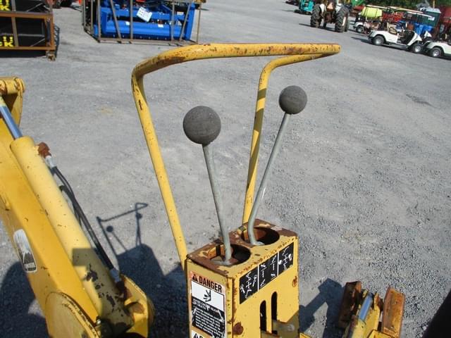 Image of John Deere 850 equipment image 2