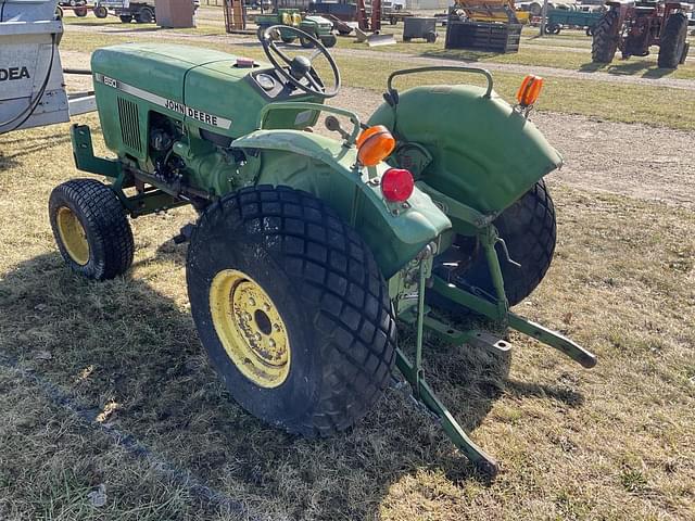 Image of John Deere 850 equipment image 2