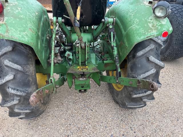 Image of John Deere 850 equipment image 4