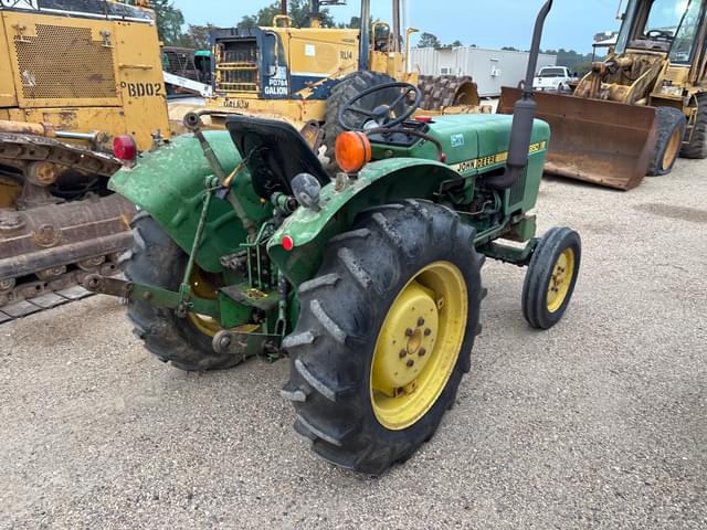 Image of John Deere 850 equipment image 2
