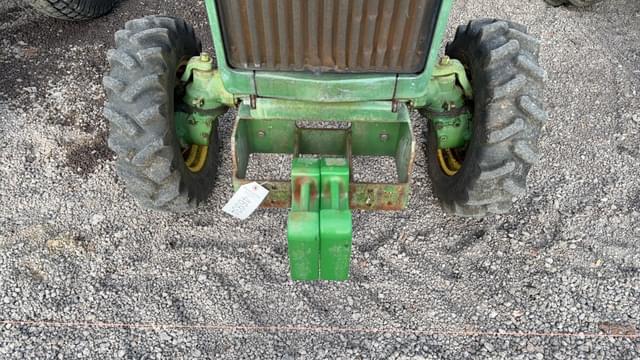 Image of John Deere 850 equipment image 3