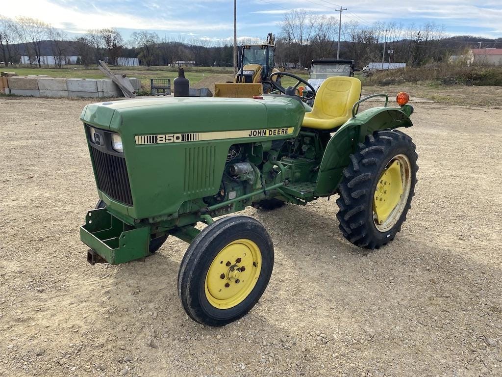 Main image John Deere 850