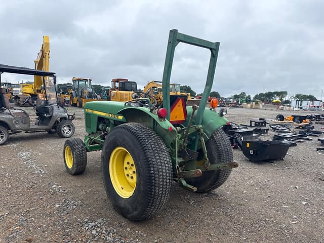 Image of John Deere 850 equipment image 3