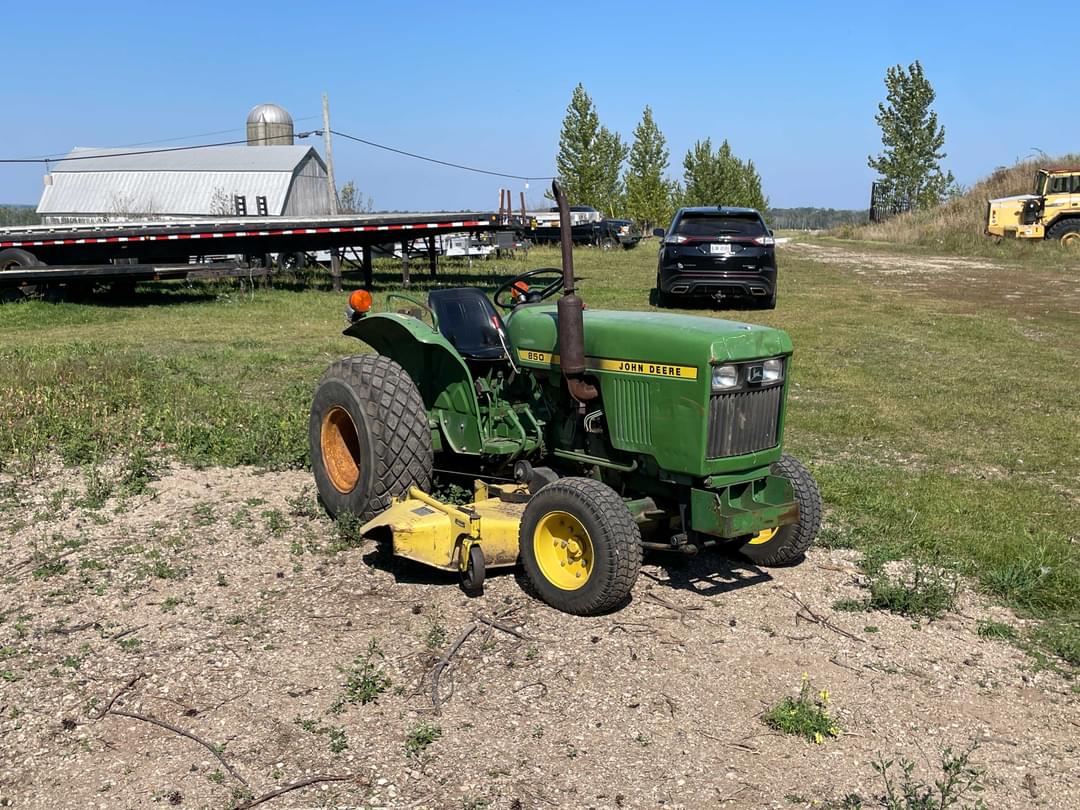 Image of John Deere 850 Primary image