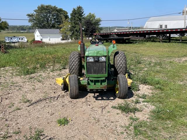 Image of John Deere 850 equipment image 1