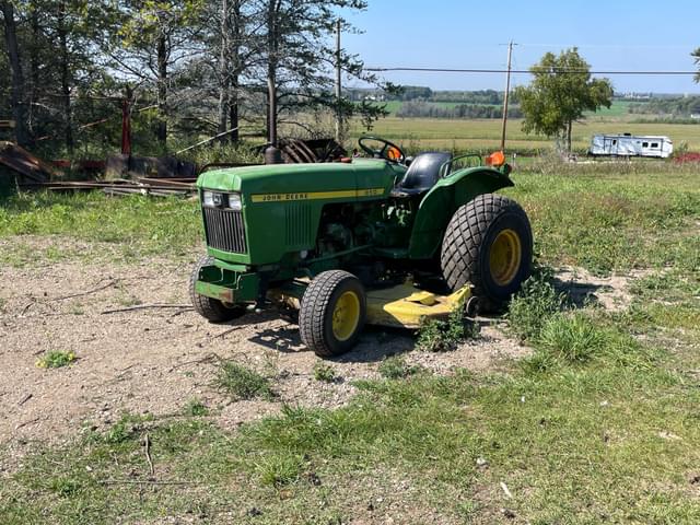 Image of John Deere 850 equipment image 2