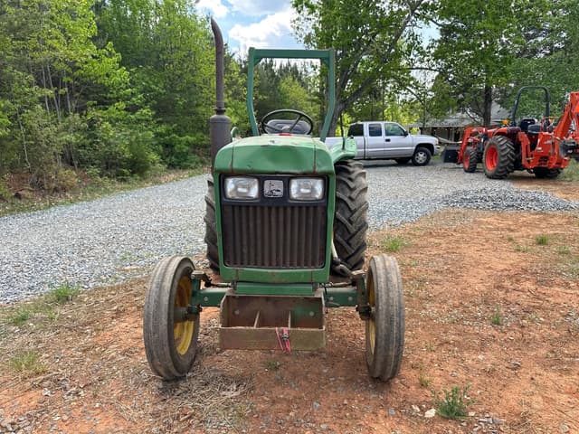 Image of John Deere 850 equipment image 3