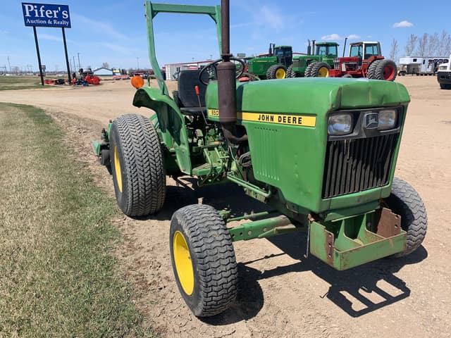 Image of John Deere 850 equipment image 2