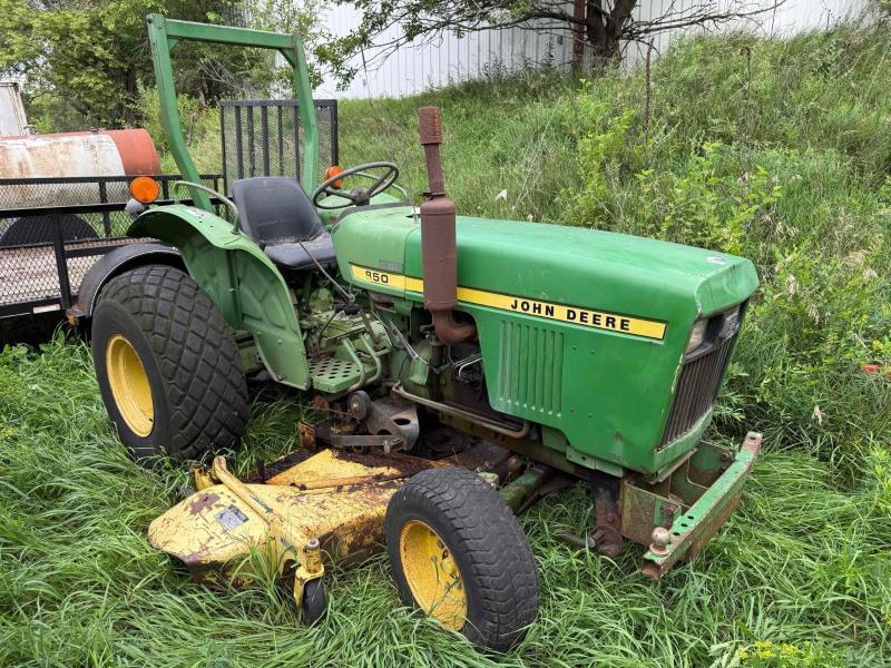 Image of John Deere 850 Primary image