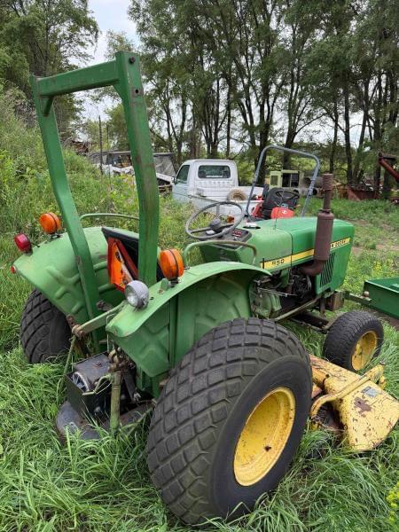 Image of John Deere 850 equipment image 1