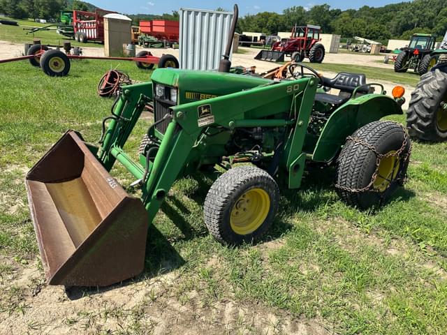 Image of John Deere 850 equipment image 2