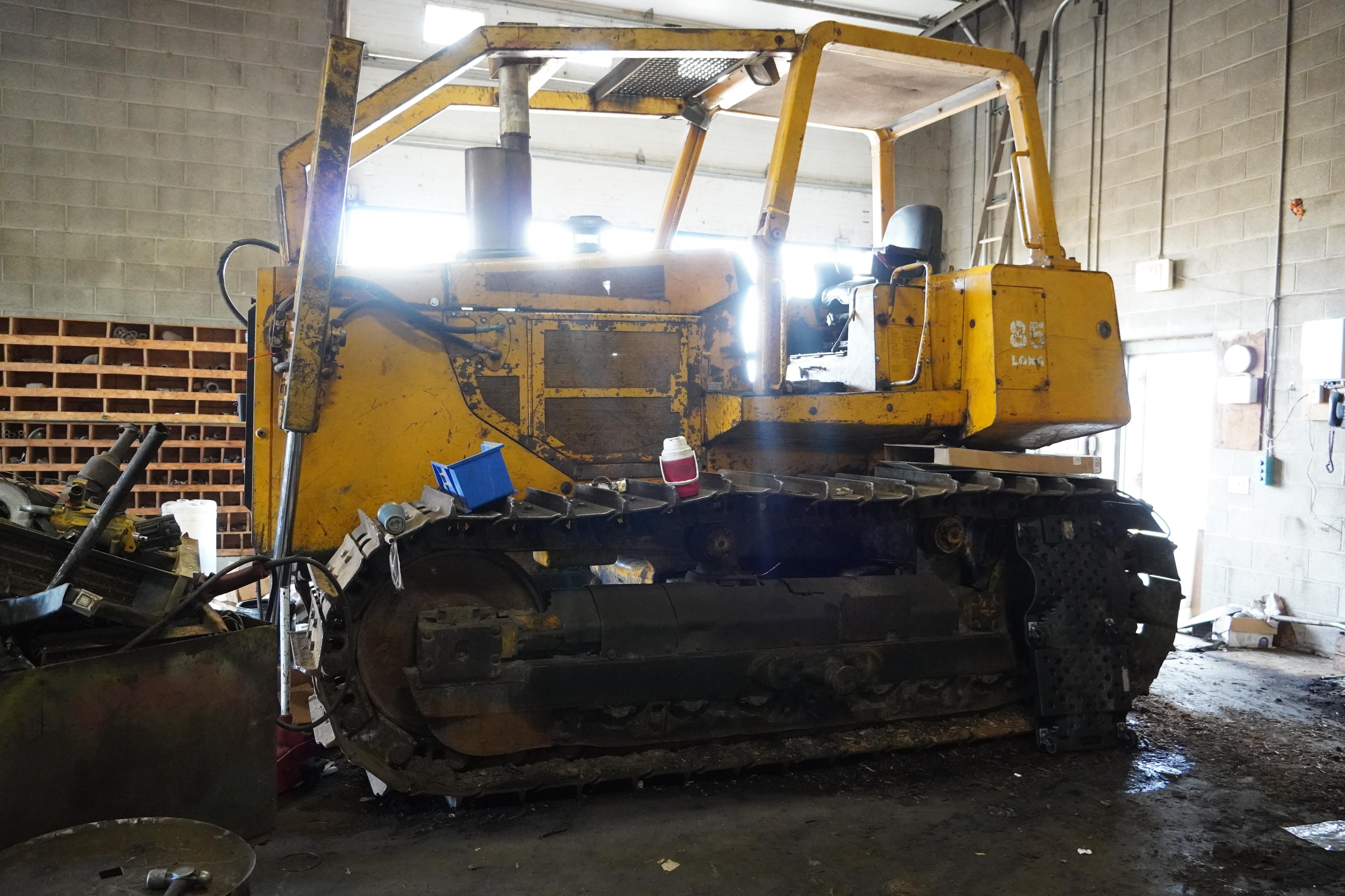 John Deere 850B Equipment Image0