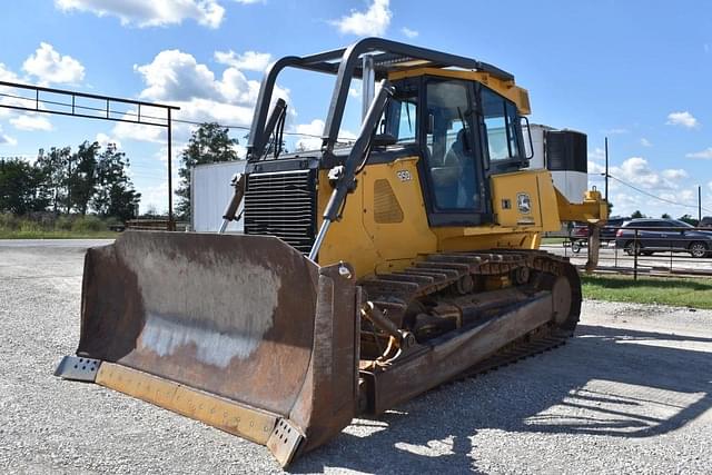 Image of John Deere 850J equipment image 2