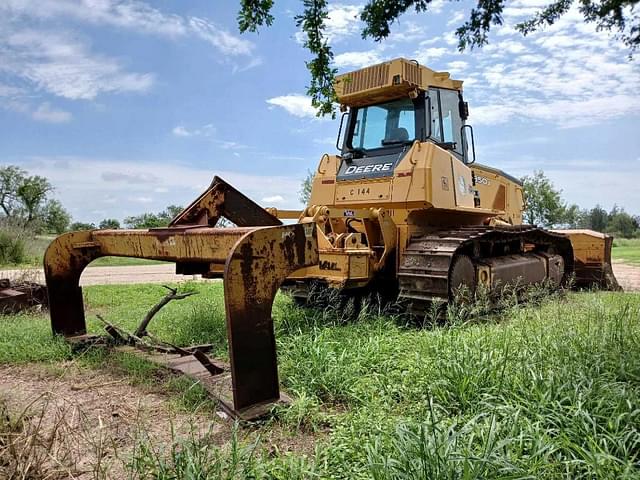 Image of John Deere 850J equipment image 2