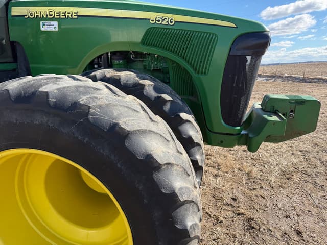 Image of John Deere 8520 equipment image 4