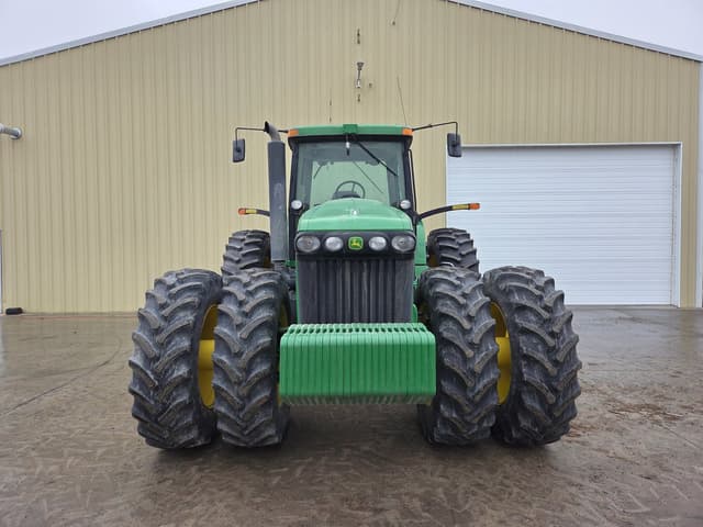 Image of John Deere 8520 equipment image 2