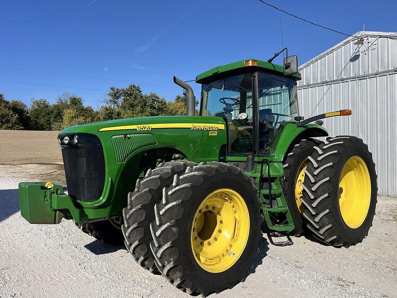 Image of John Deere 8520 Primary image