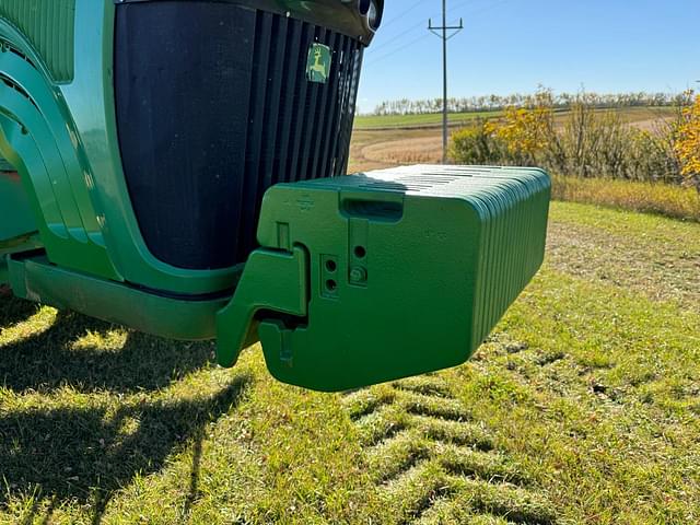 Image of John Deere 8520T equipment image 3