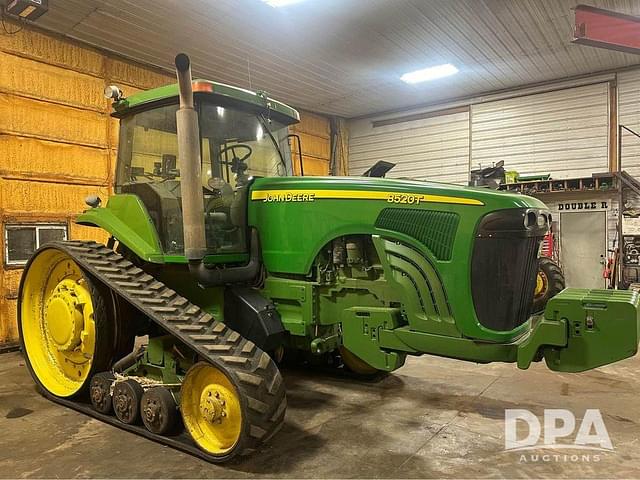 Image of John Deere 8520T equipment image 3