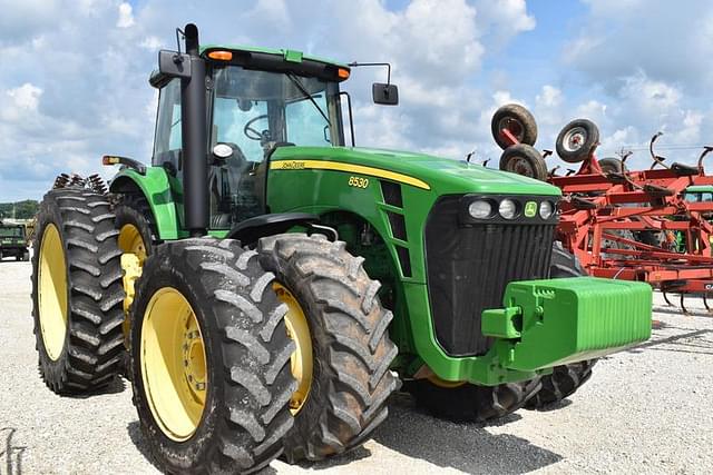 Image of John Deere 8530 equipment image 2