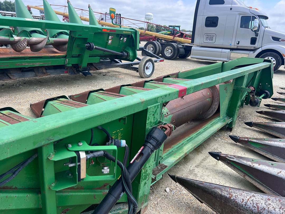 Image of John Deere 853A Primary image
