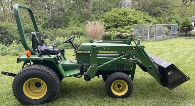 Image of John Deere 855 equipment image 1