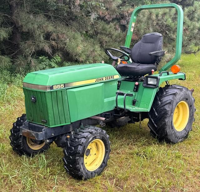 Image of John Deere 855 equipment image 1