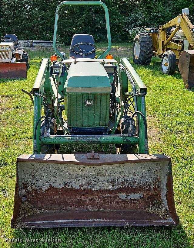 Image of John Deere 855 equipment image 1