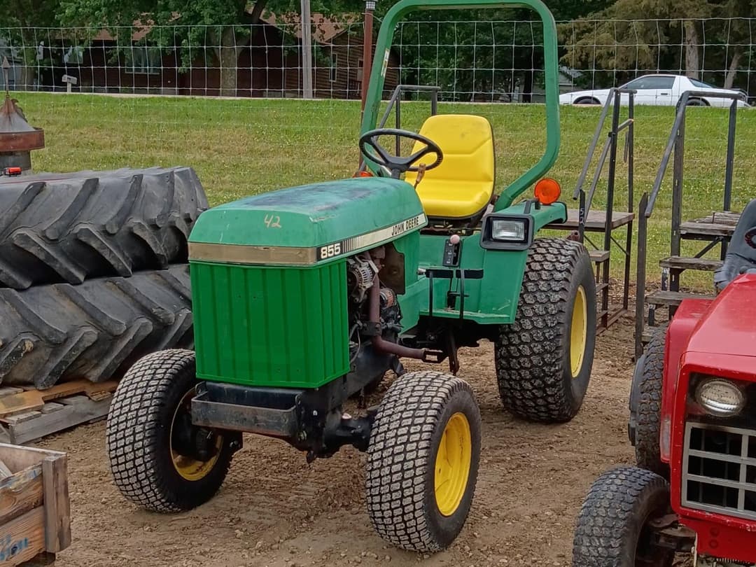 Image of John Deere 855 Primary image