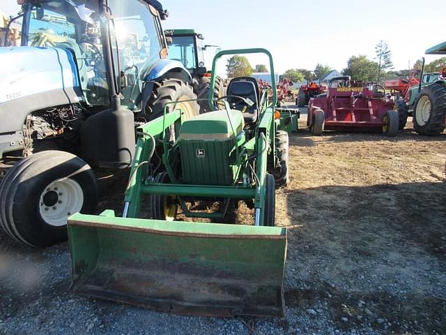 Image of John Deere 855 equipment image 2