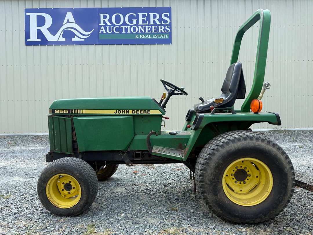 Image of John Deere 855 Primary image