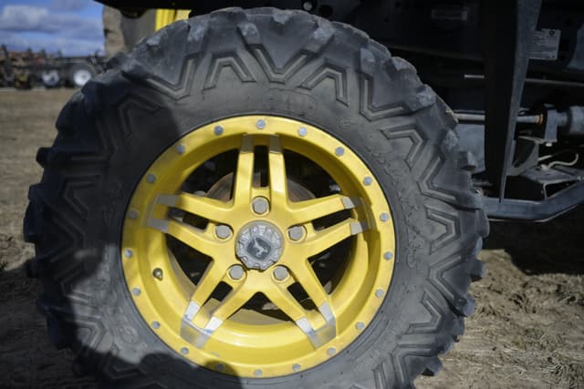 Image of John Deere XUV 855D equipment image 2